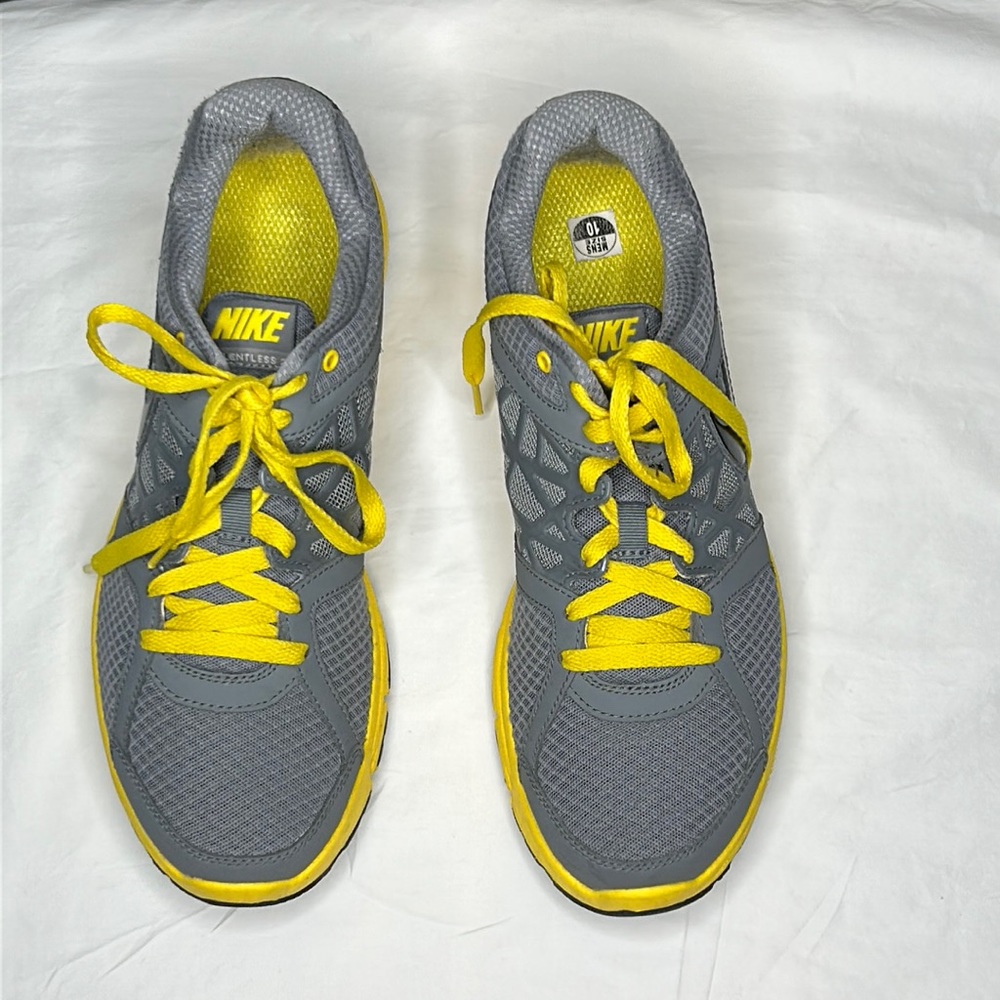 Nike men’s Mesh Neon Running Sneakers size 10 Normal Wear views pics